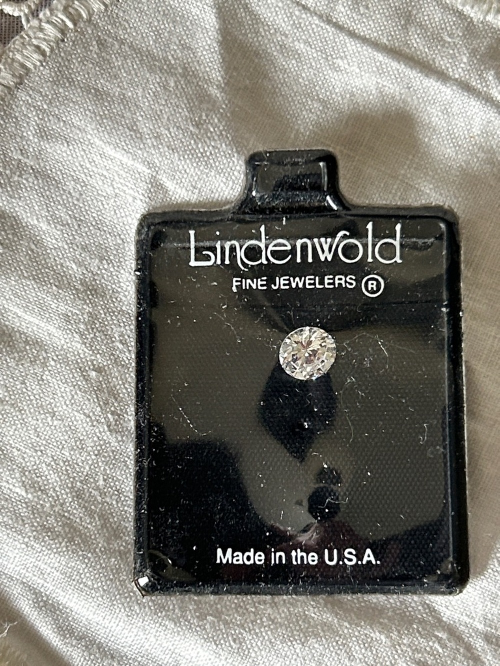 Lindenwold’s Fine Jewelers Solitaire Gemstone - Clear